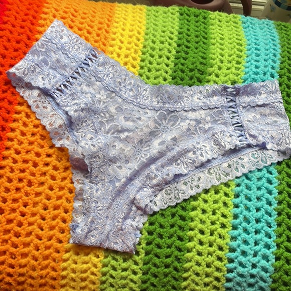 VICTORIA SECRET LG cheeky panties NWT & NWOT - Picture 9 of 13